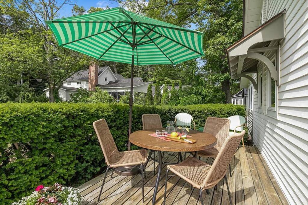 2Min Walk Downtown - Outdoor Patio - Pet Friendly Villa Saugatuck Bagian luar foto